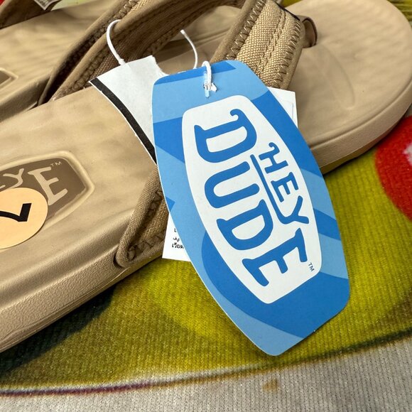 Hey Dude Mens 7 Taupe Flip Flops - Picture 4 of 8
